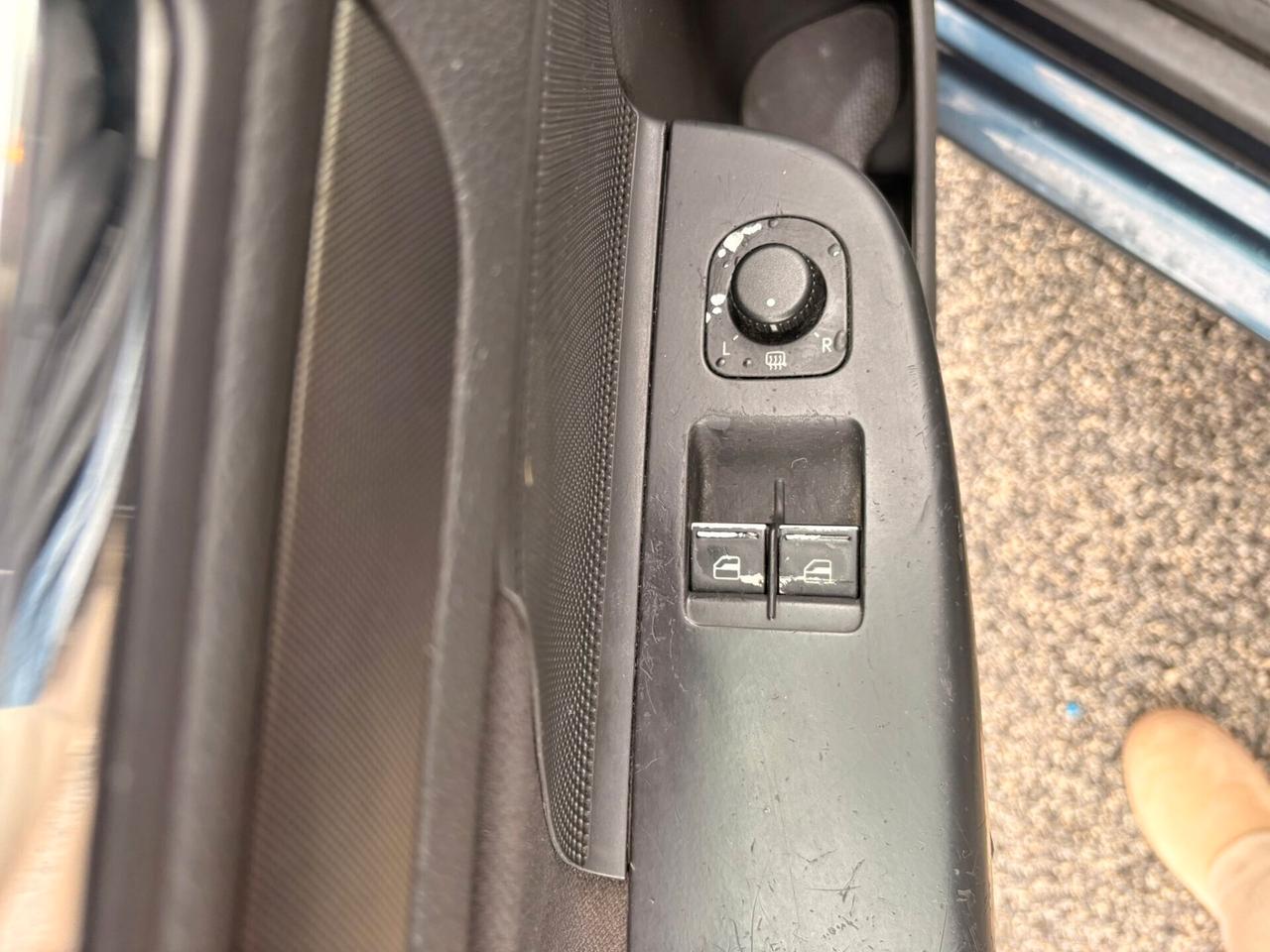 Volkswagen Golf 1.6 16V FSI 3p. Sportline