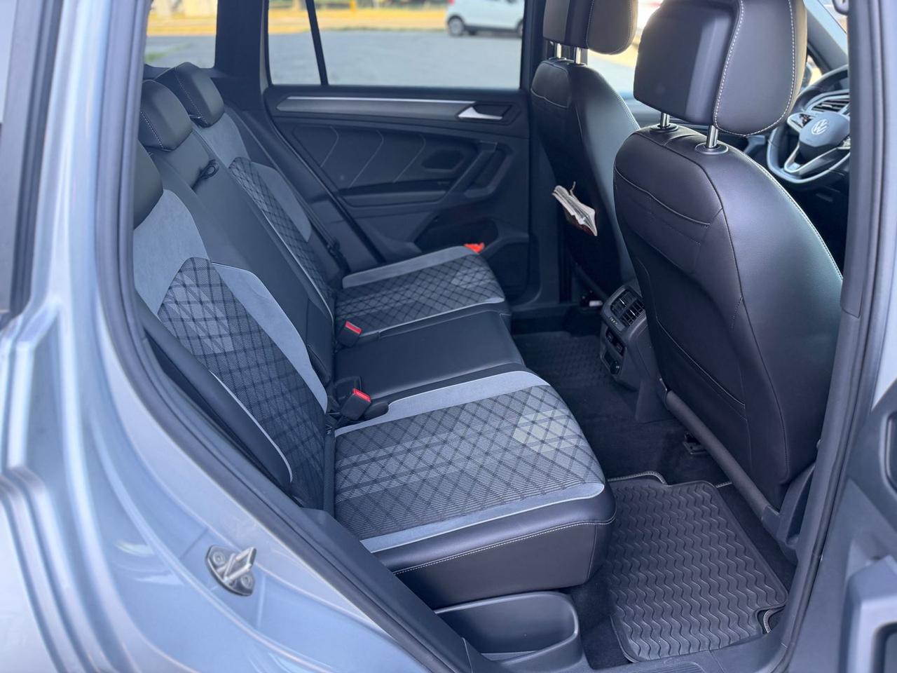 Volkswagen Tiguan R Line 2.0 TDI #11366