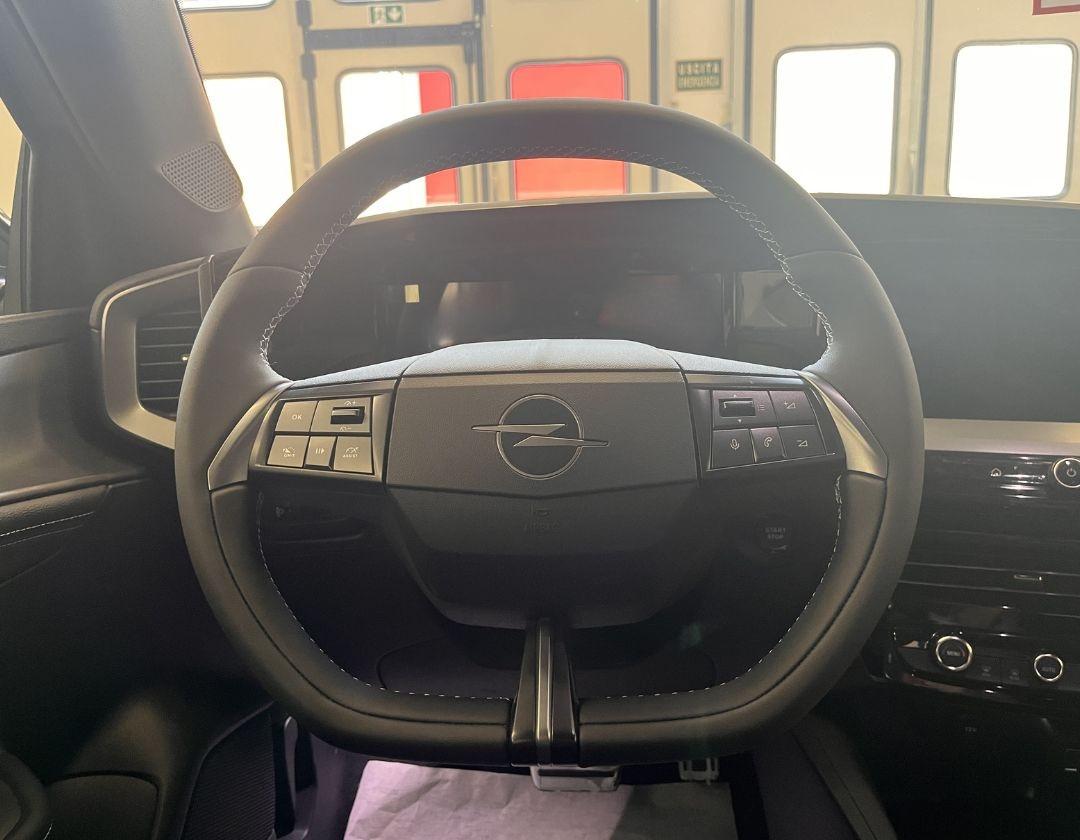 OPEL MOKKA GS Full-electric 156 cv
