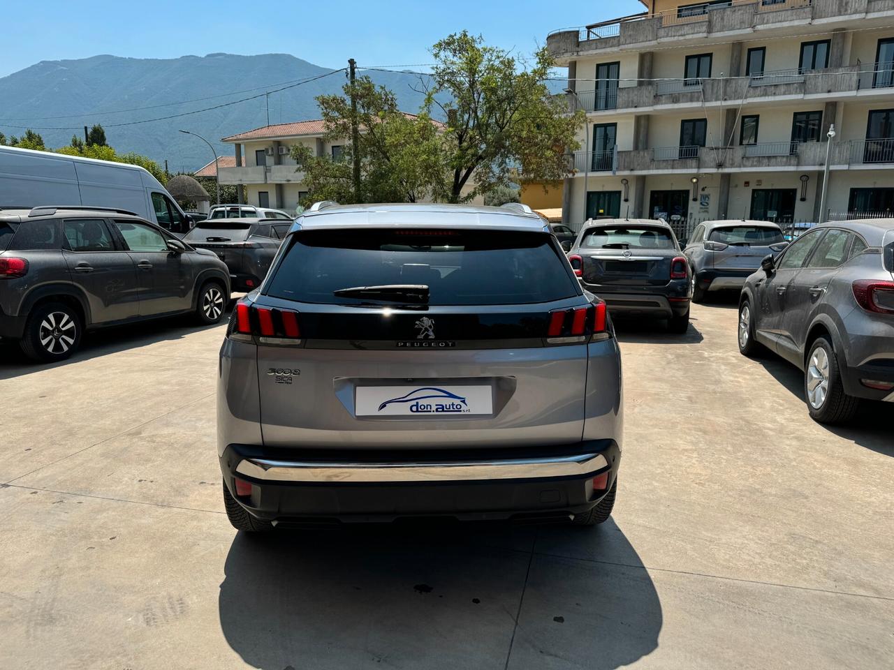Peugeut 3008 1.5 130 cv At 8 Allure + Fari