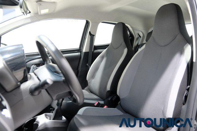 TOYOTA Aygo CONNECT 1.0 VVT-i 72 CV 5 PORTE X-WAVE NEOPATENTAT