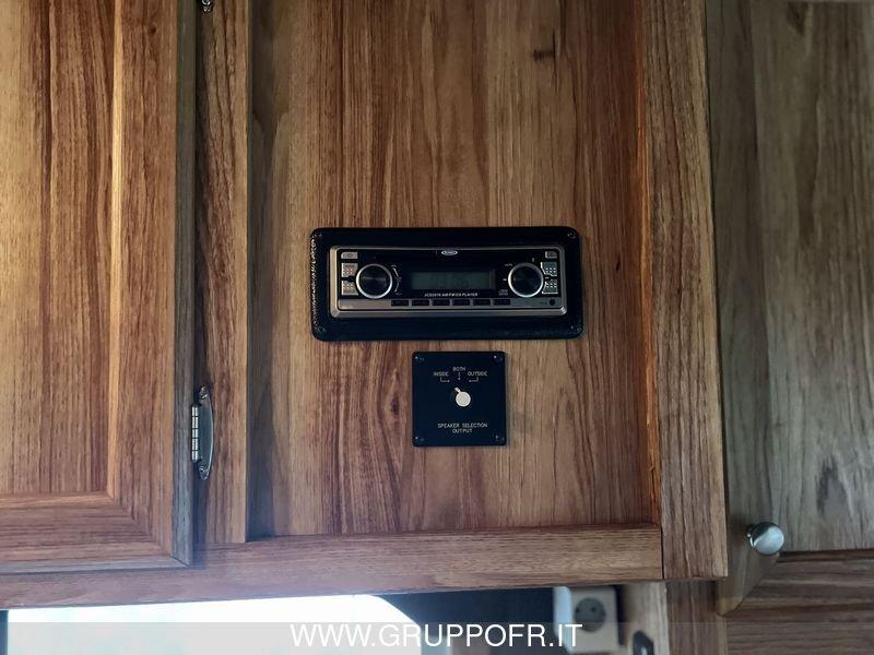 Exiss / Sooner ESCAPE 6306 LQ ESCAPE 6306 LQ LIVING QUARTERS TRAILER TRASPORTO CAVALLI