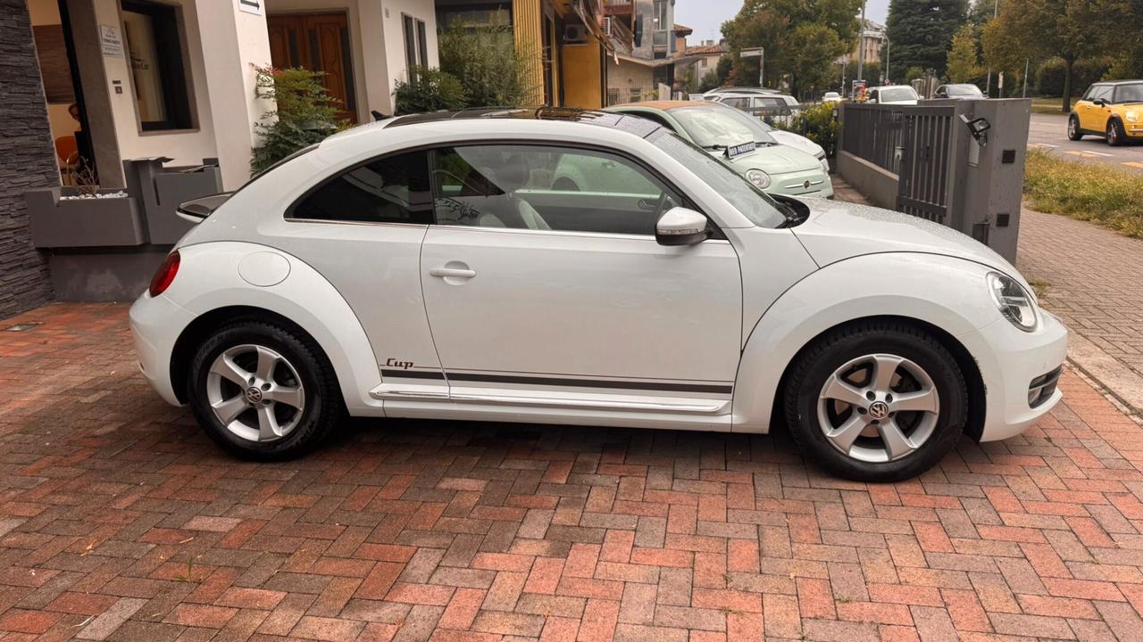 Volkswagen Maggiolino Cabrio 1.6 TDI DSG Design BlueMotion Technology