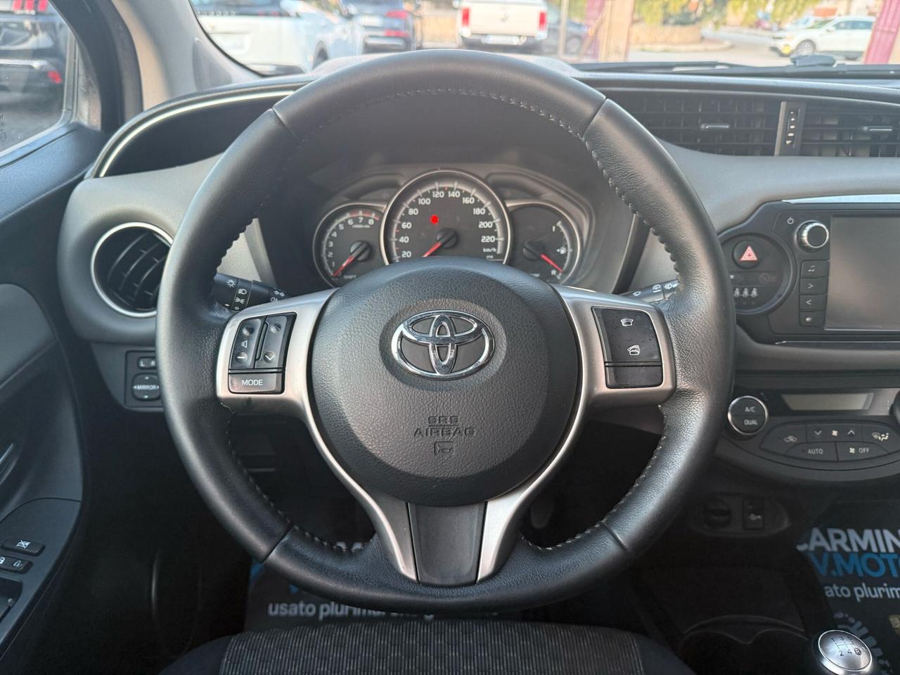 Toyota Yaris 1.0 CAMERA NAVIGATORE