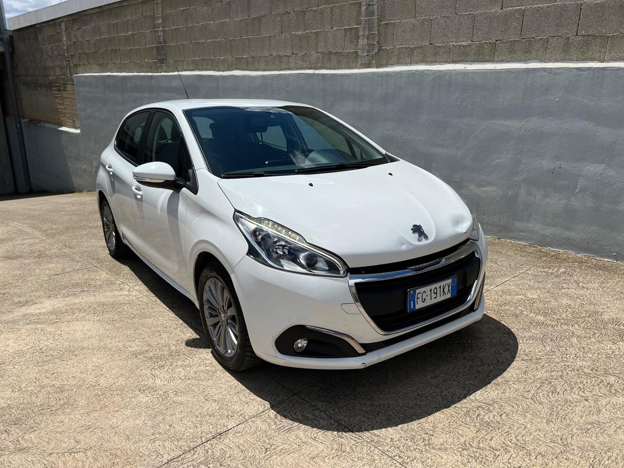 Peugeot 208 5 porte Allure | 2017