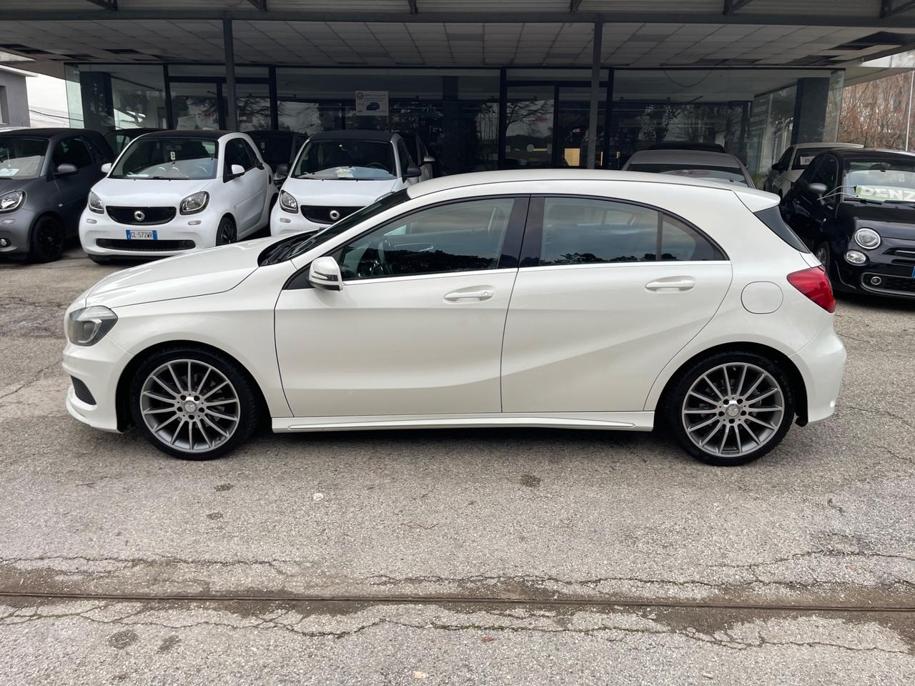 Mercedes-benz A 180 automatica pacchetto amg