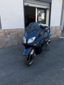 T max black max