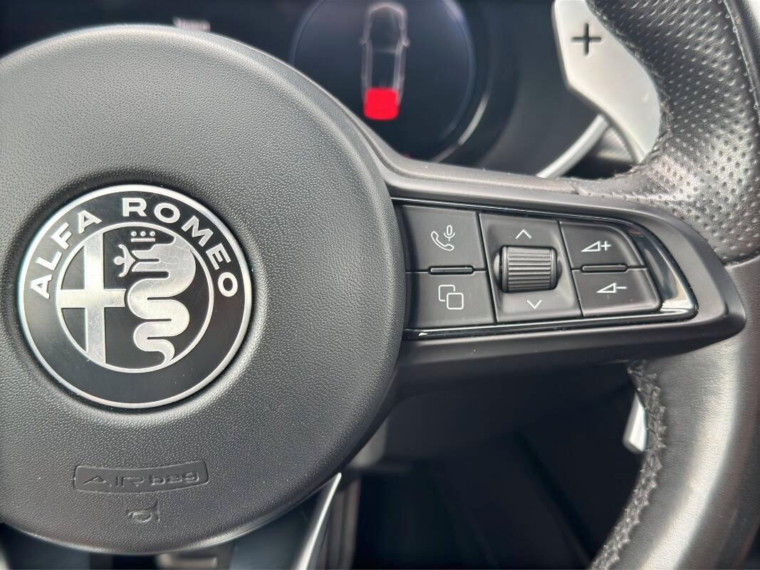 Alfa Romeo Stelvio 2.2 t Veloce Q4 210cv AUTOM con Telecam e CarPlay