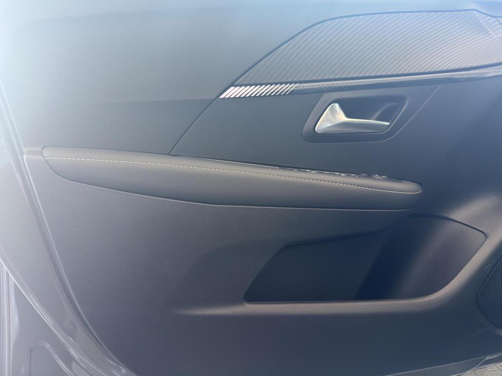 Peugeot 208 1.2 hybrid Allure 100cv e-dcs 6