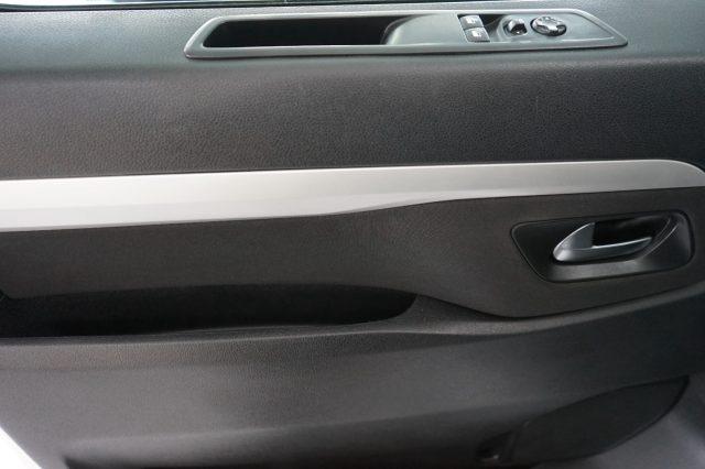 PEUGEOT Traveller BlueHDi 100 Compact Business 9 POSTI