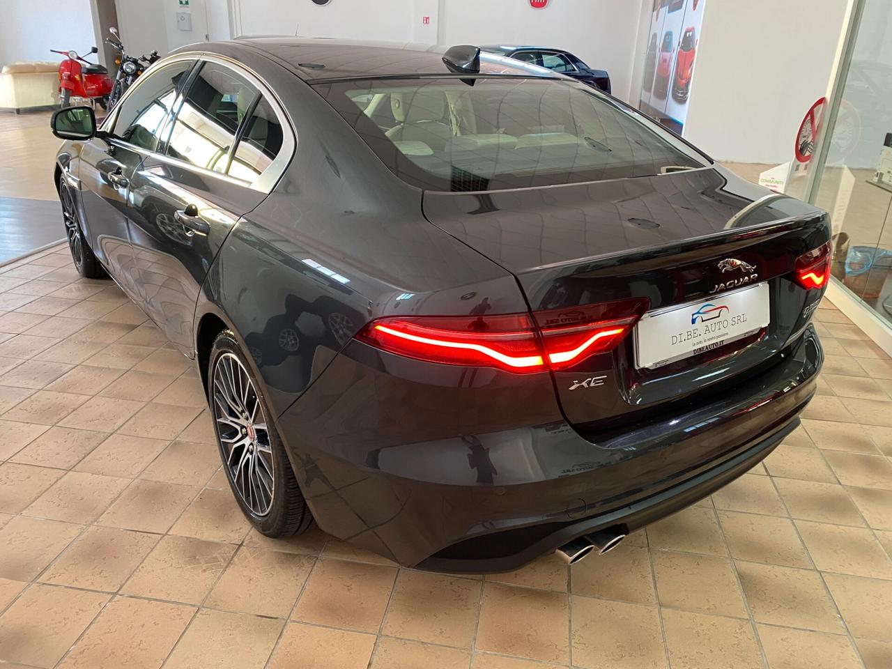 Jaguar XE 2.0 D 180 CV aut. R-Dynamic HSE