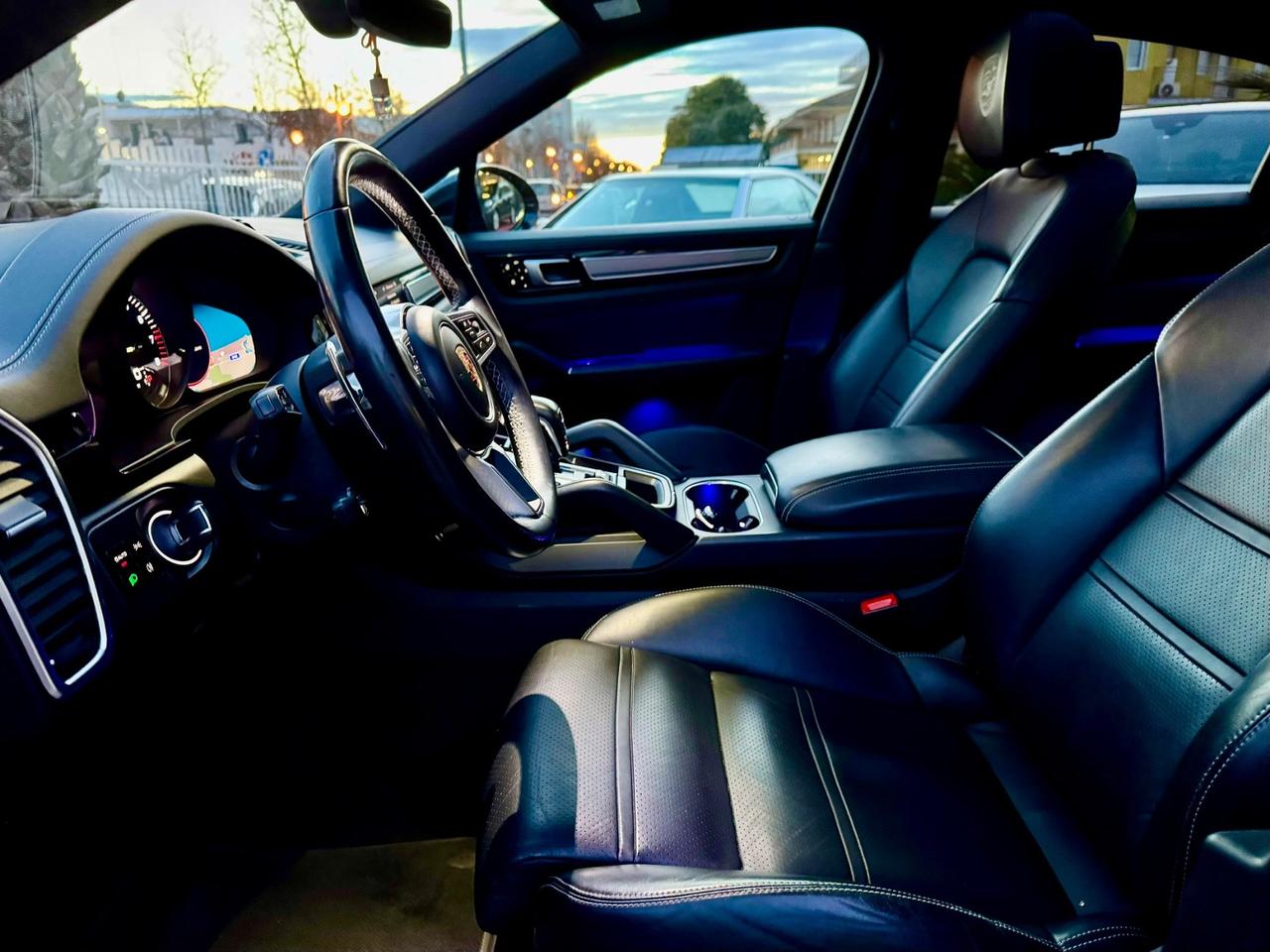 PORSCHE CAYENNE COUPE 3.0 462cv E-HYBRID FULL (PERMUTO)