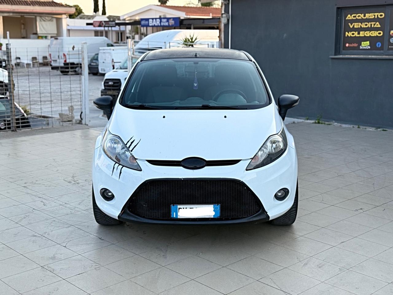 Ford Fiesta 1.4 TDCi 68CV 5 porte Titanium Garanzia 12 Mesi