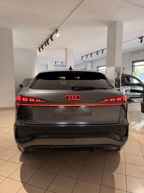 Audi Q3 Sportback Black line 35 TDI S-tronic NEW MODEL