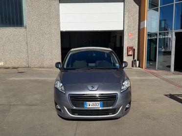 Peugeot 5008 1.6 HDi 115CV Business