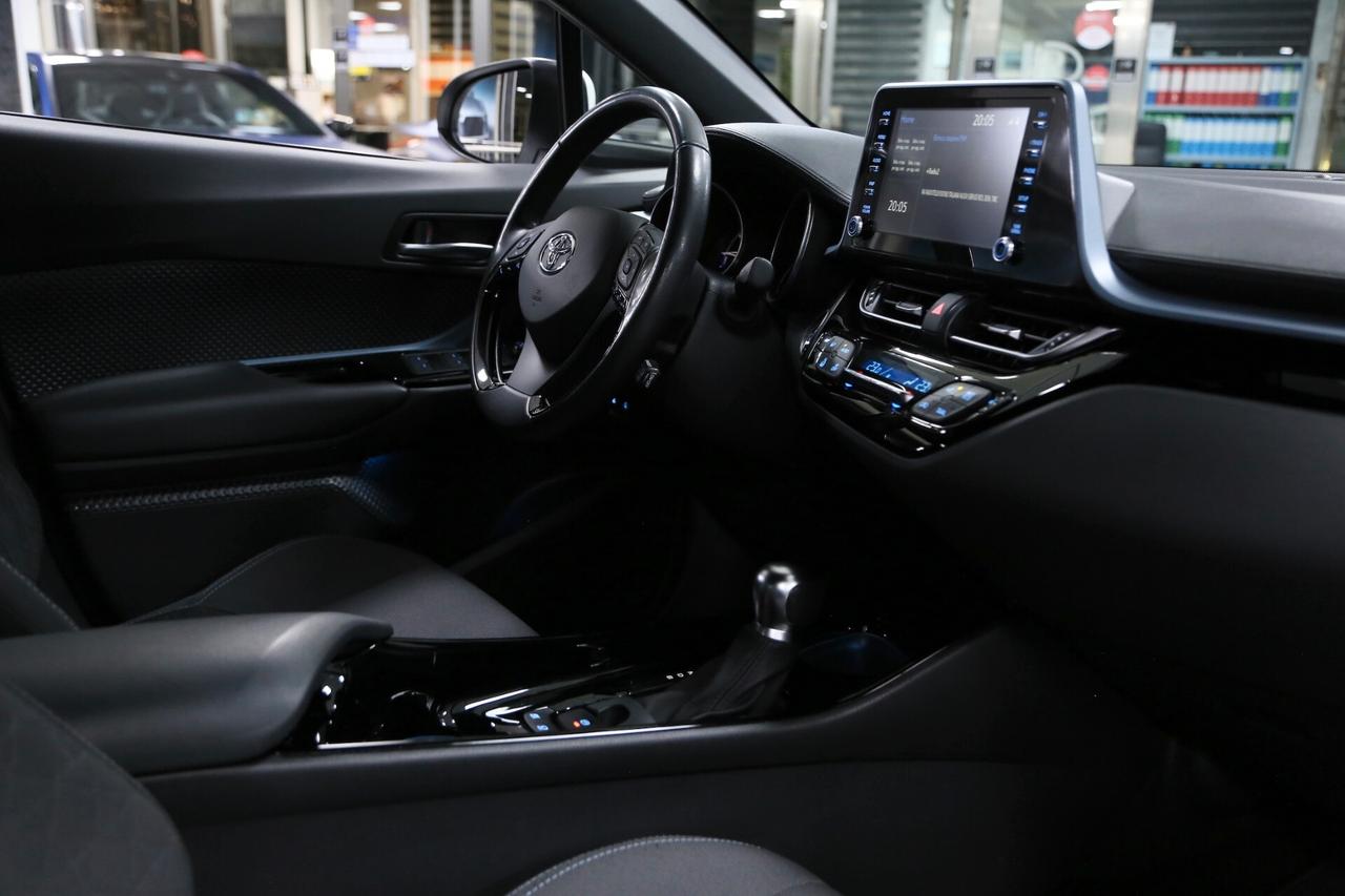 Toyota C-HR 1.8 Hybrid E-CVT Trend