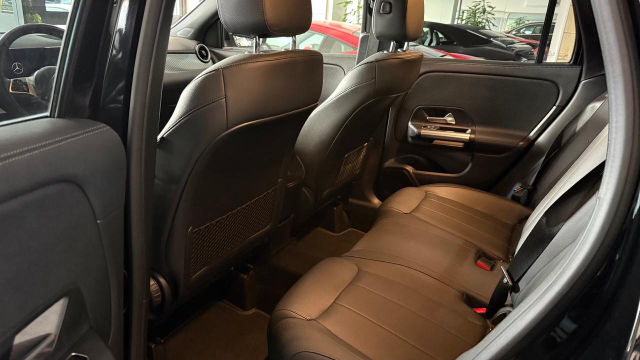 MERCEDES GLA 180 D MOTORE 2.0 116 CV restyling