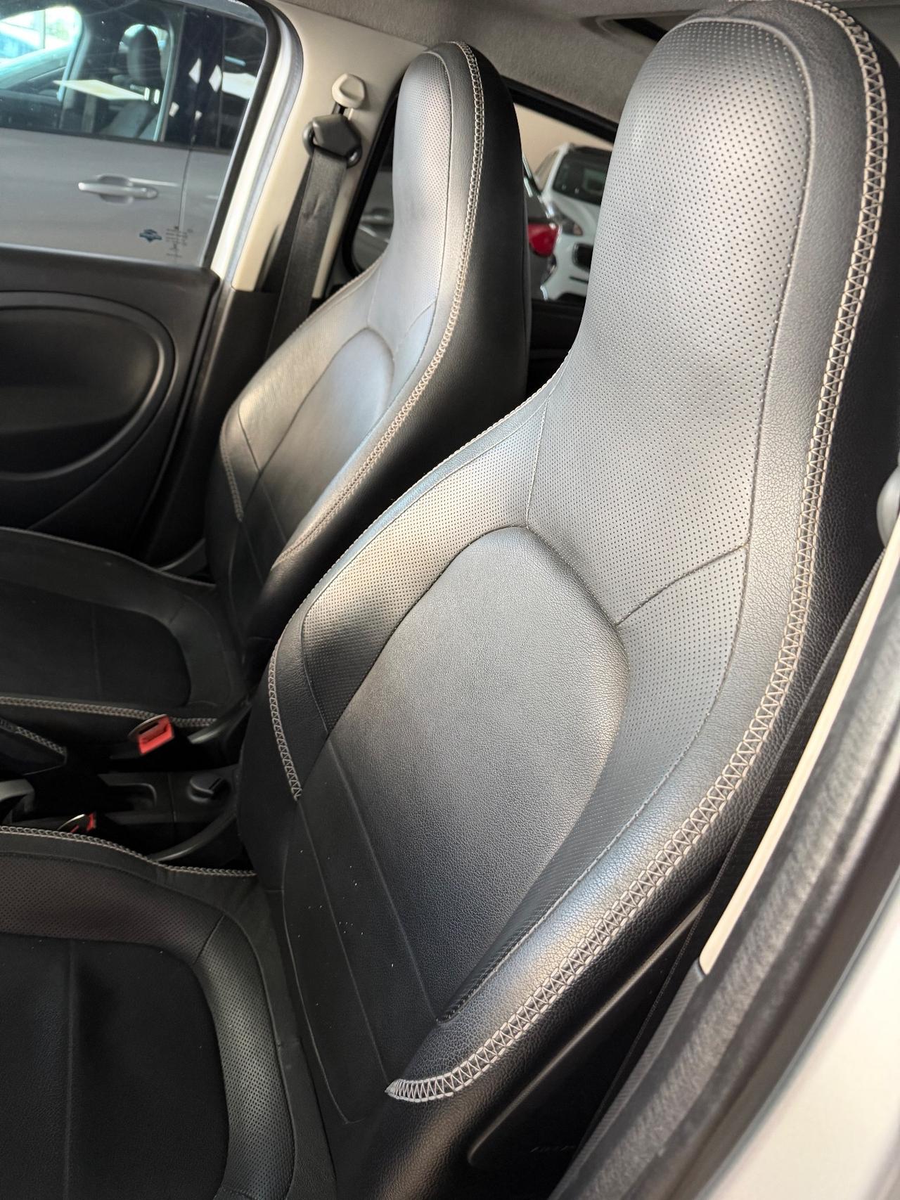 Smart ForFour 1.0 70CV ALLESTIMENTO BRABUS AUTOMATICO