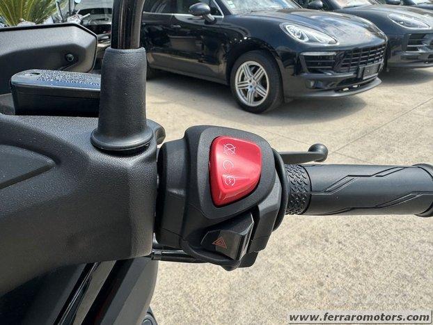 Yamaha X-Max 300 - 2024 a soli 66 euro