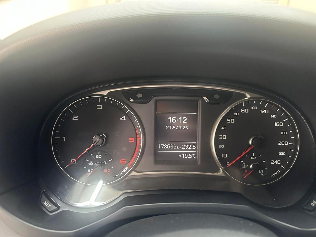AUDI A1 1.6 90CV SPORT 2013