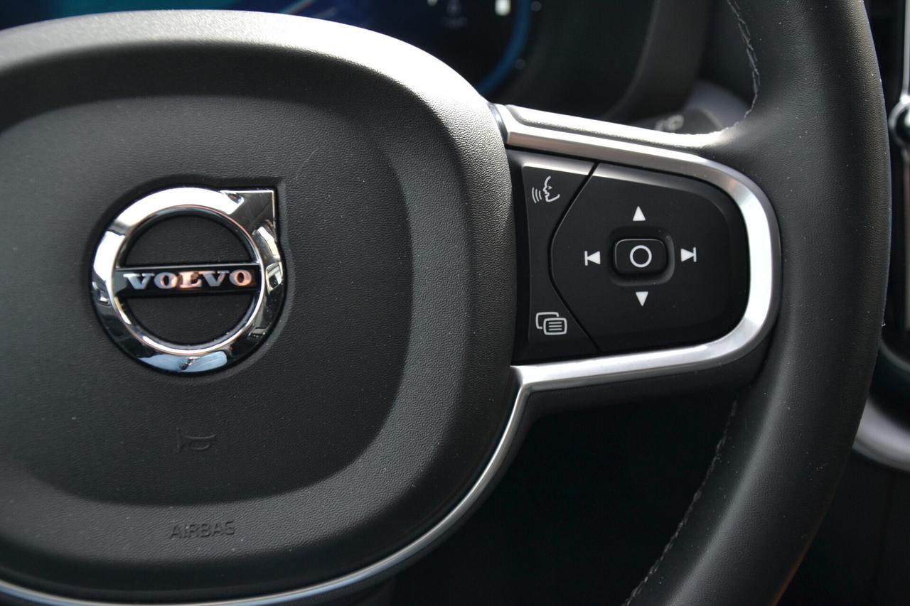 Volvo XC 60 2.0 197CV AWD HYBRID/DIESEL AUT.+FULL LED+RCAM+NAV