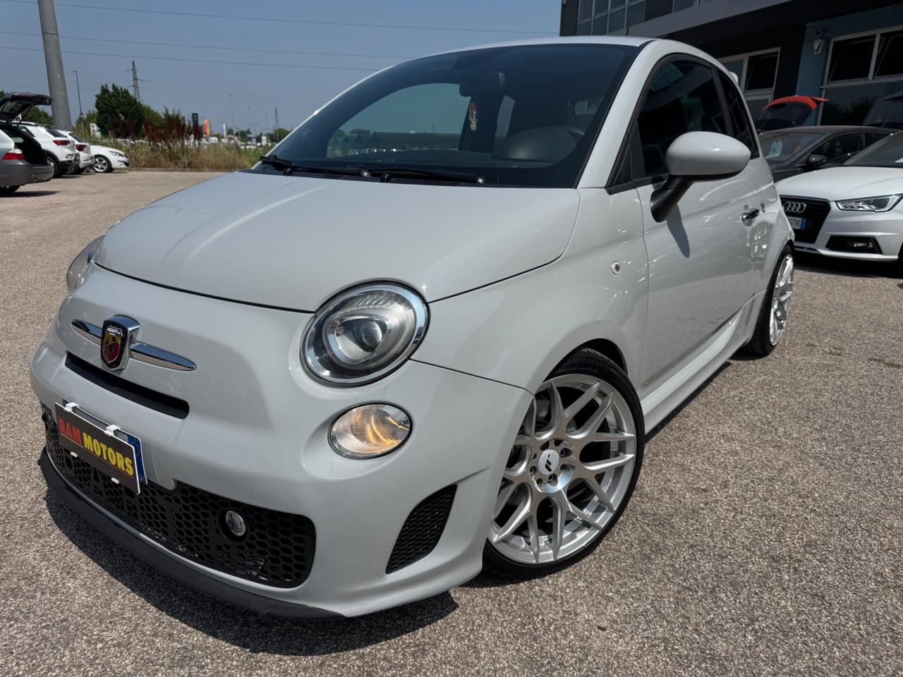 Abarth 500 1.4 Turbo T-Jet Custom