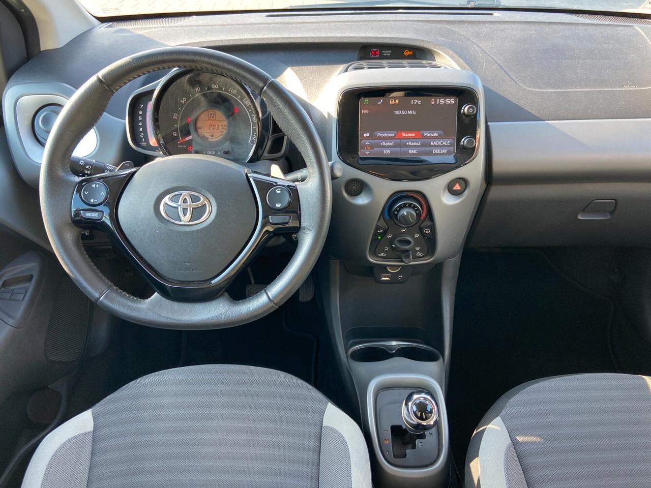 Toyota Aygo 1.0 x-business 72cv automatica