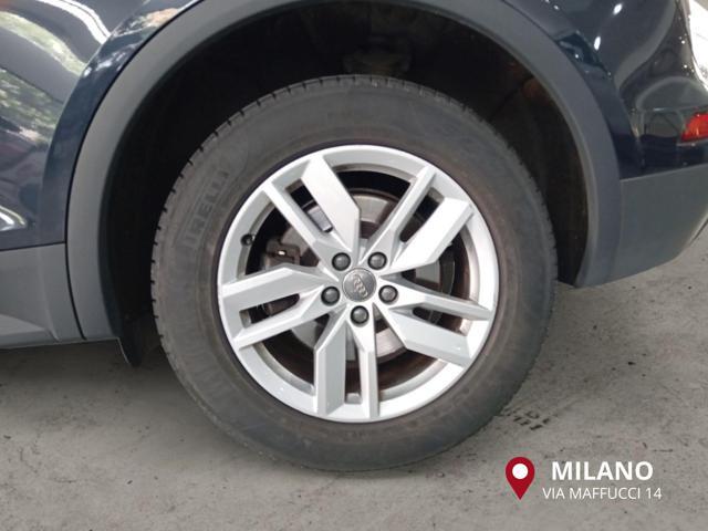 AUDI Q5 35 TDI quattro S tronic Business