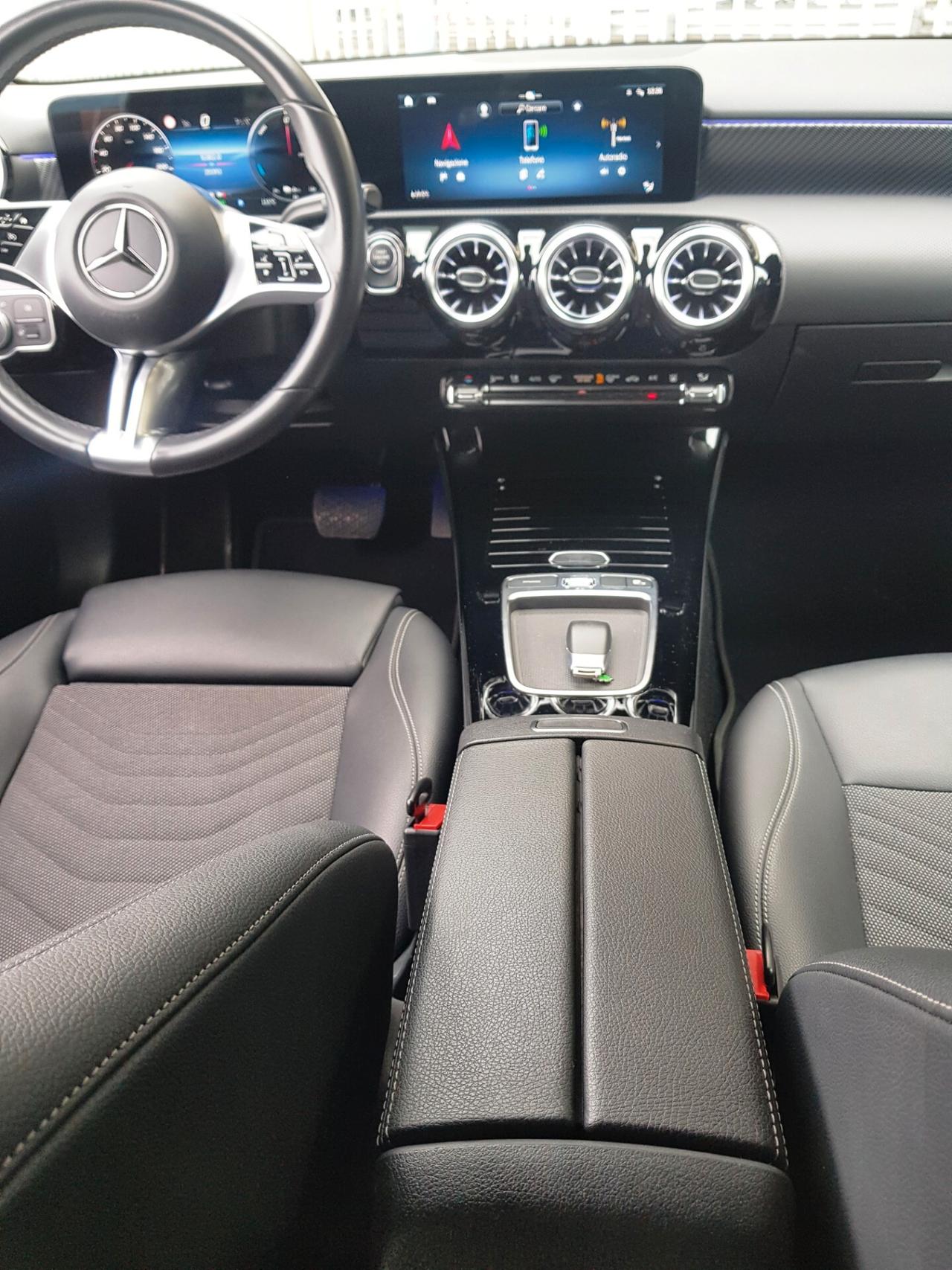 Mercedes-benz A 250 e hybrid EQ AMG Line Premium Plus