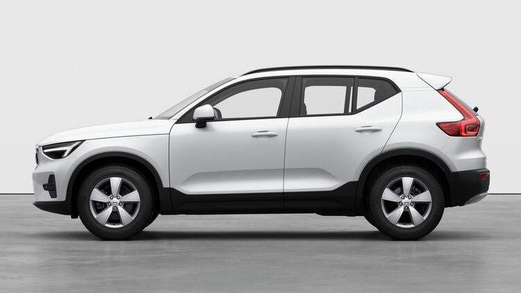 VOLVO XC40 ESSENTIAL B3 AUTO PREZZO PROMO FINO A FINE MESE