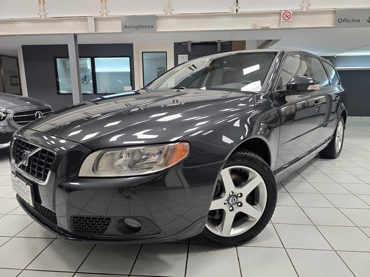 Volvo V70 2.4 d5 185 cv Momentum