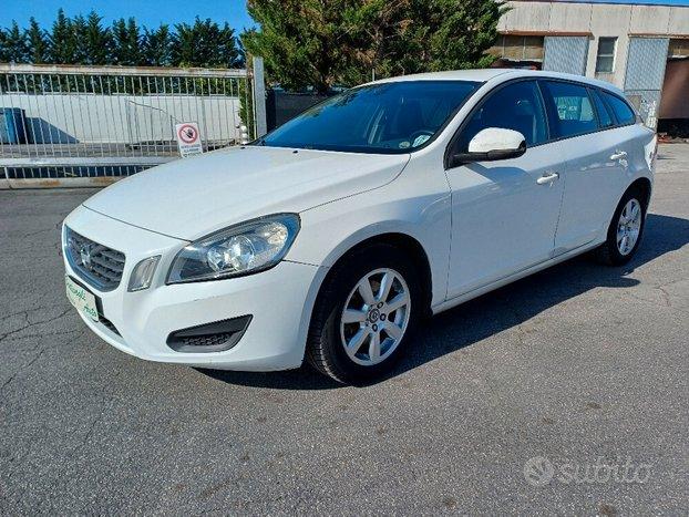Volvo V60 1.6 D2 Summum con Problemi al motore