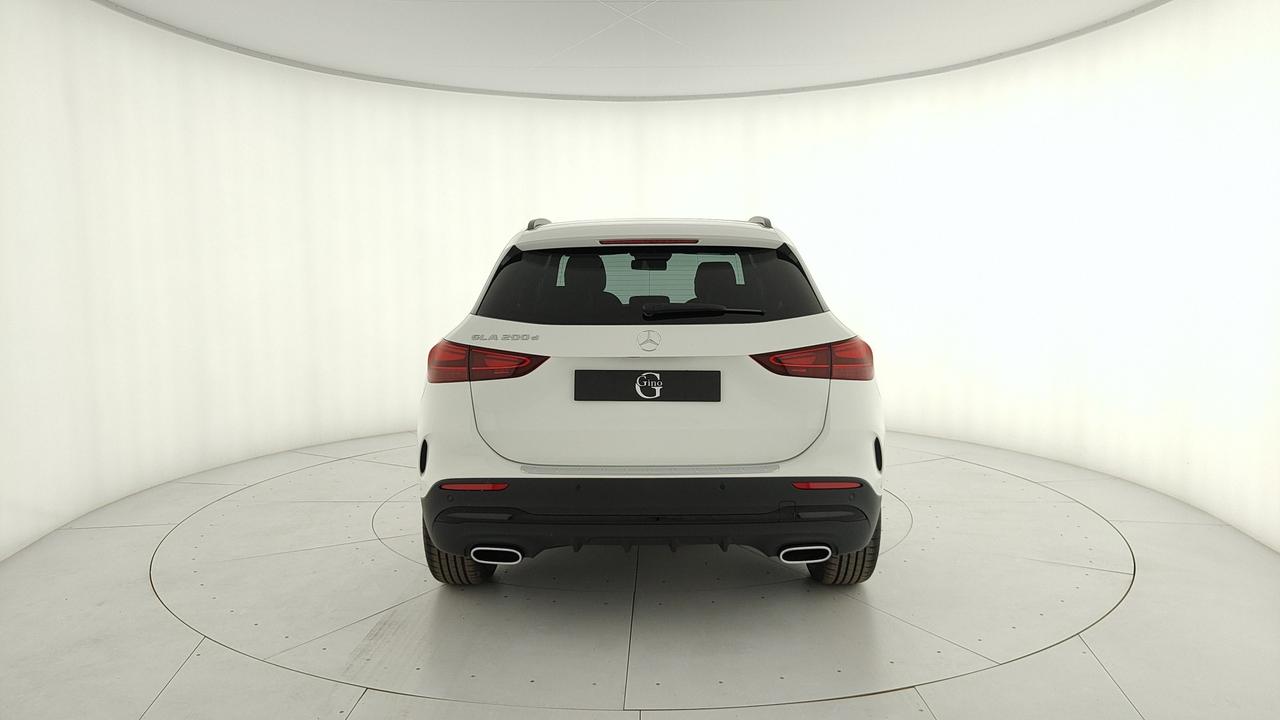 Mercedes-Benz GLA 200 d automatic