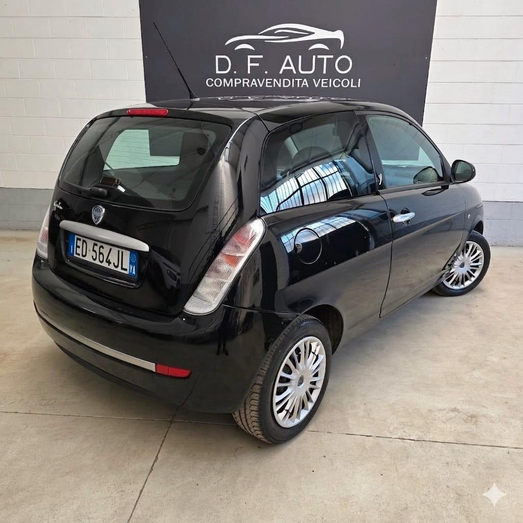 Lancia Ypsilon 1.2 ARGENTO