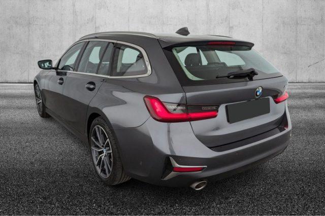 BMW 320 i Touring Luxury