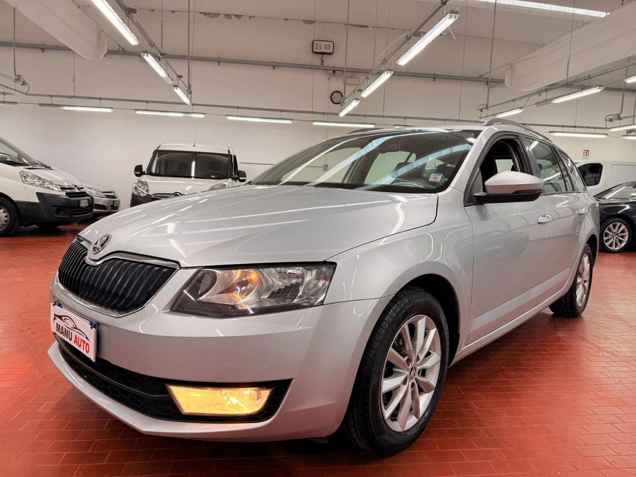 Skoda Octavia 1.6 TDI 105 CV ok Neopatentati