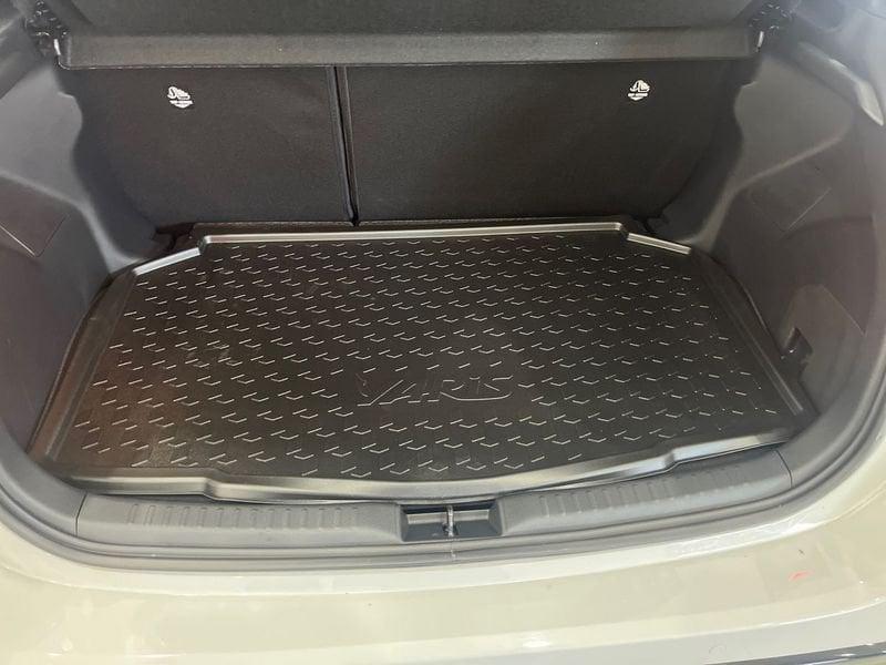 Toyota Yaris Yaris 1.5h 130 GR Sport IVA ESPOSTA