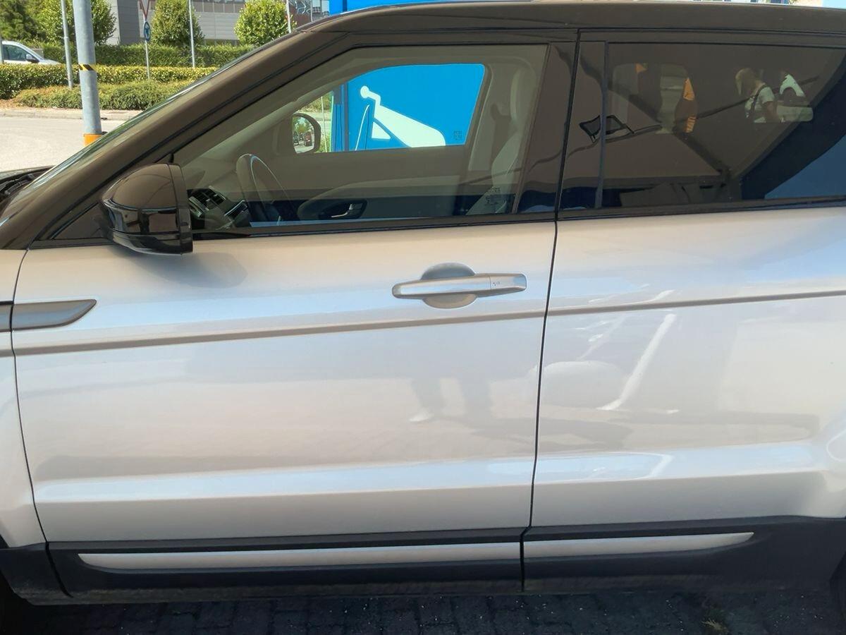 Land Rover Range Evoque 2.0 TD4 180 CV 5p. SE
