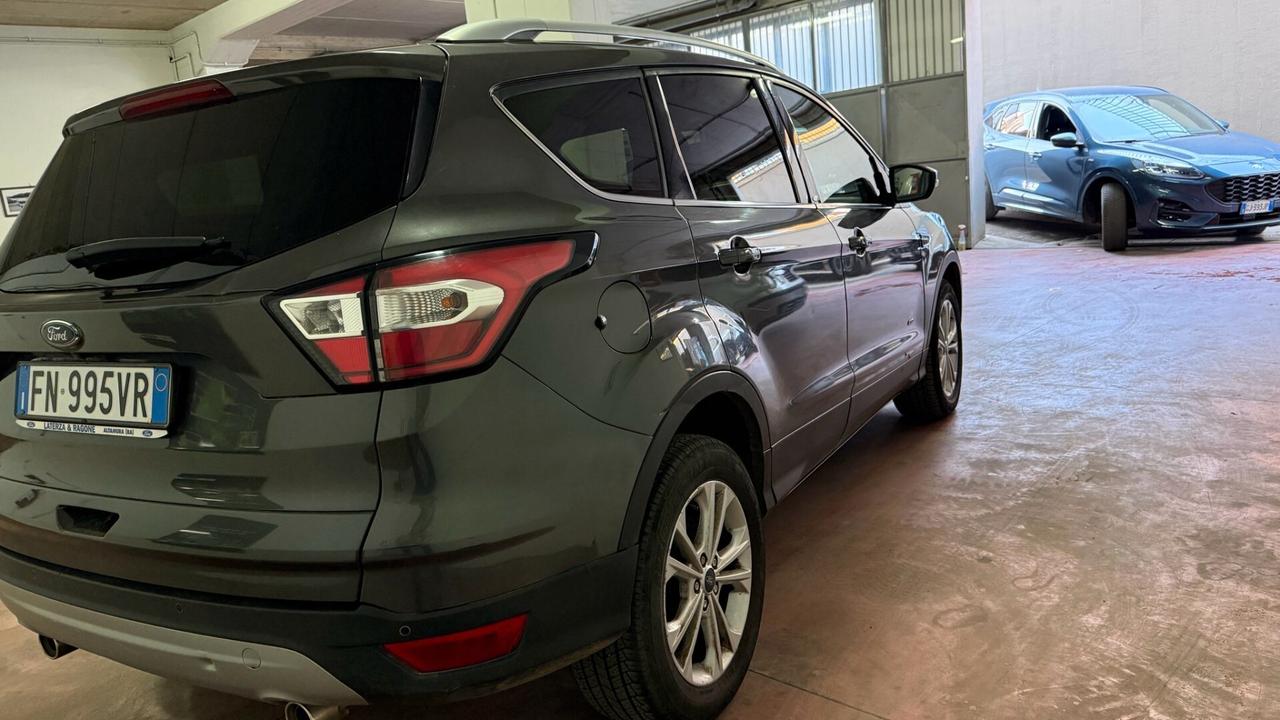 Ford Kuga 2.0 TDCI 150 CV S&S 4WD Titanium