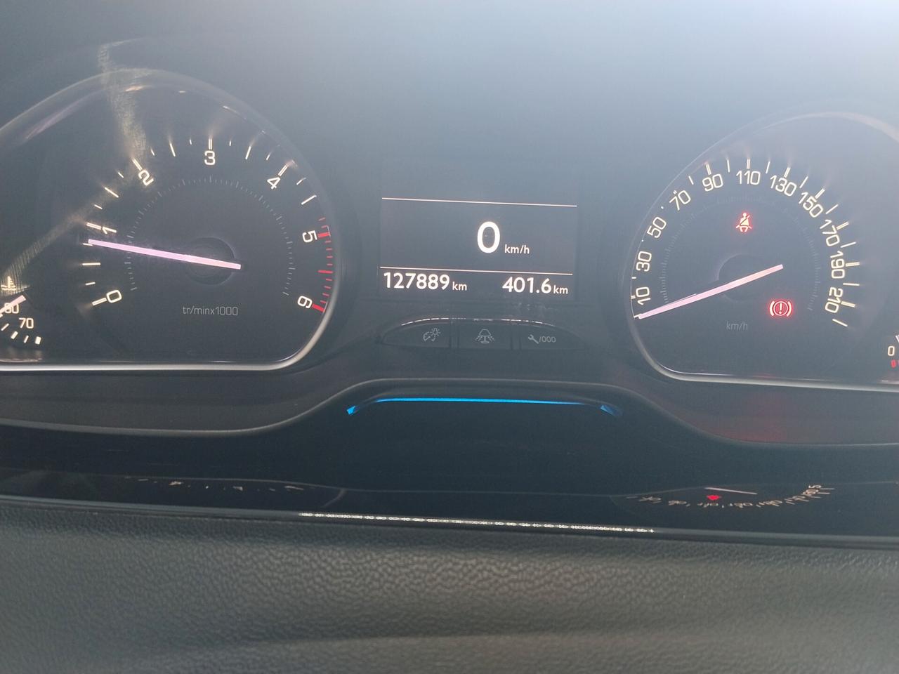 Peugeot 208 1.4 diesel 2013 CON GARANZIA
