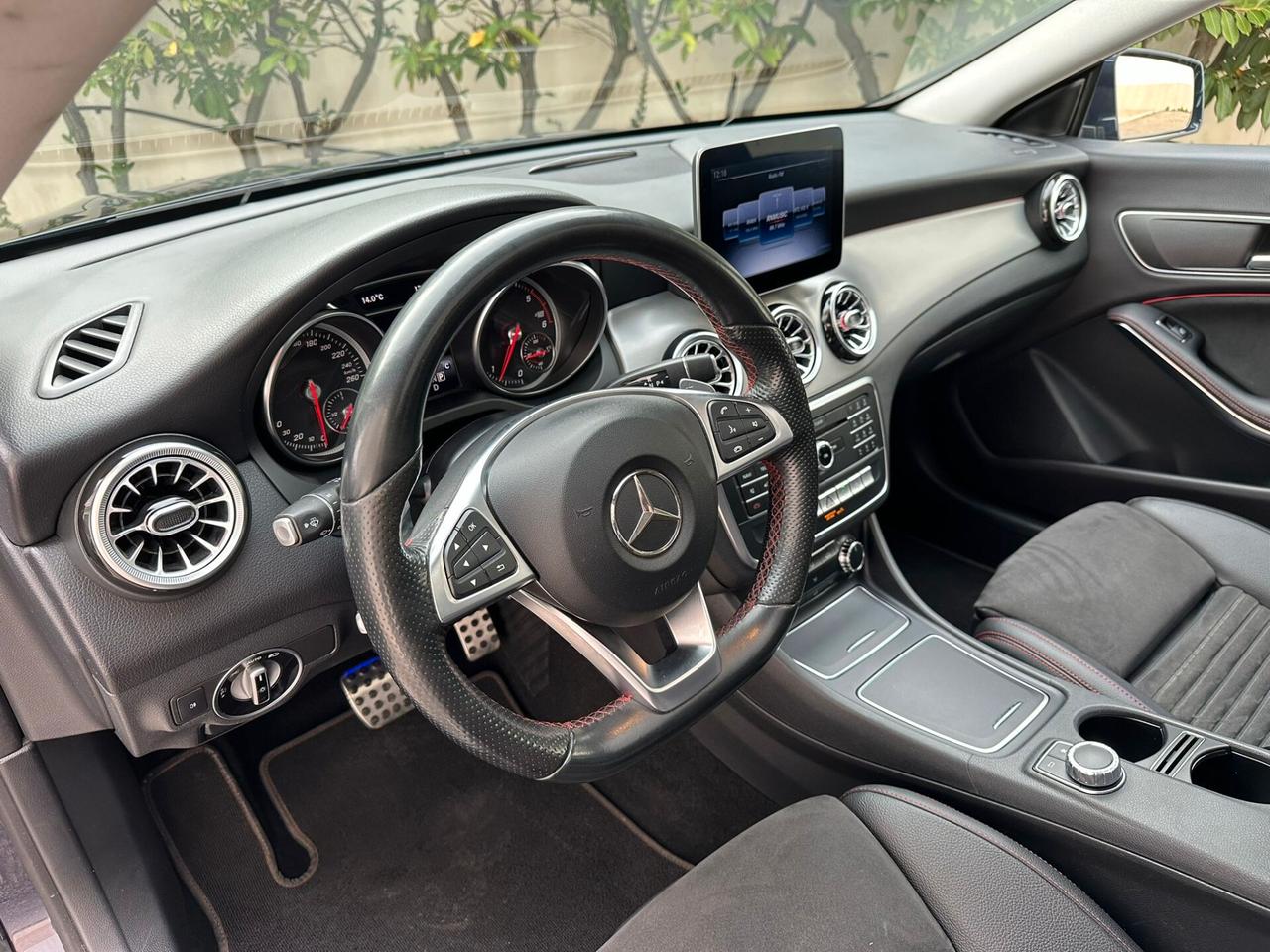 Mercedes-benz CLA 200 d Automatic Premium Amg