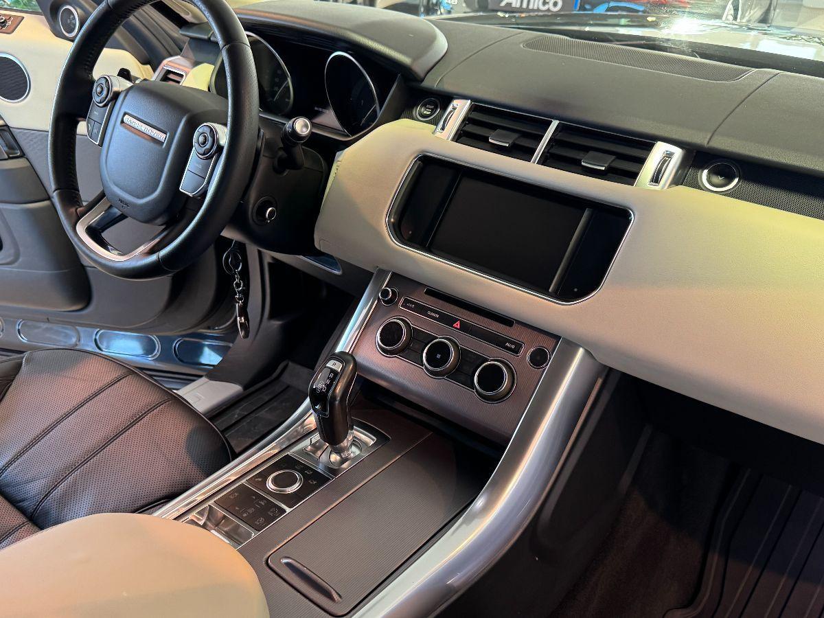 LAND ROVER Range Rover Sport 3.0 TDV6 HSE Dynamic