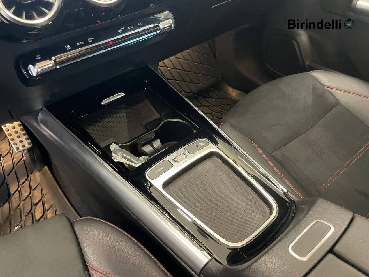 Mercedes-Benz GLA (H247) - GLA 180 d Automatic AMG Line Premium