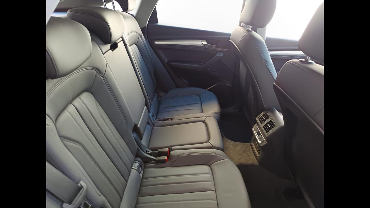 Audi Audi Q5 Sportback Business Advanced 50 TFSI e quattro 220(299) kW(CV) S tronic