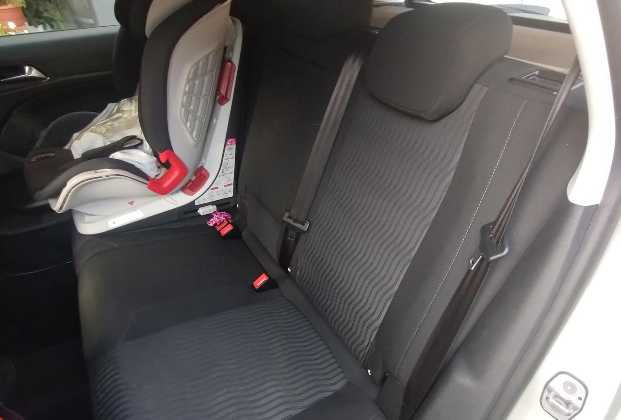 Peugeot 308 BlueHDi 120 S&S SW Business