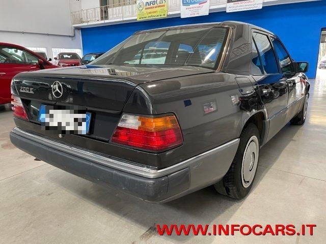 MERCEDES-BENZ 200 E cat W 124 FASCIONATA DA COLLEZIONE