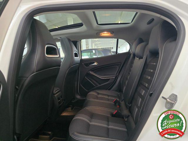 MERCEDES-BENZ GLA 200 d Automatic 4Matic Premium + Tetto