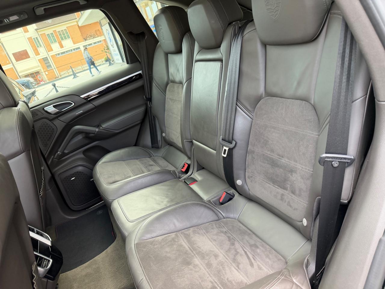 Porsche Cayenne 3.0 Diesel Platinum Edition