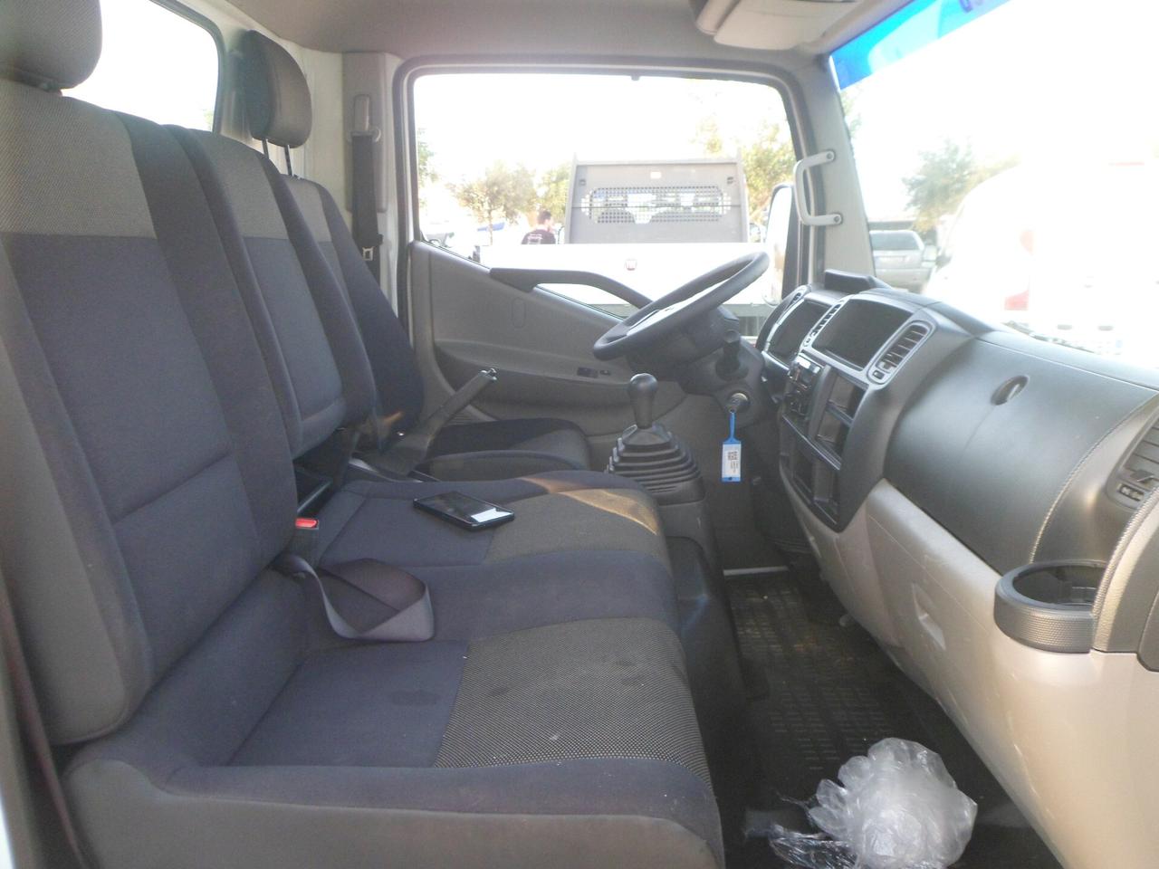 Nissan cabstar cassone con gru