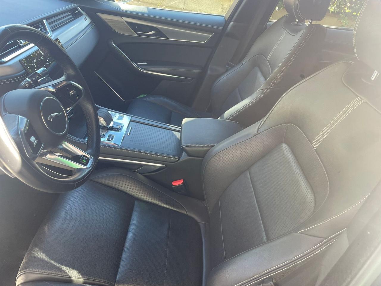 Jaguar F-Pace 2.0 D 204 CV AWD aut. R-Dynamic S cerchi da 21’